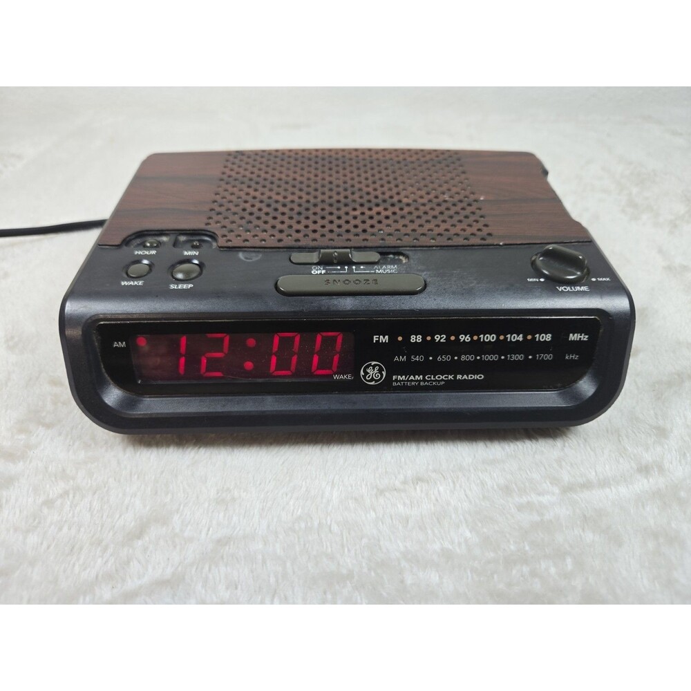 General Electric Fm/Am Alarm Clock Radio 7-4613A Vintage -Tested Working